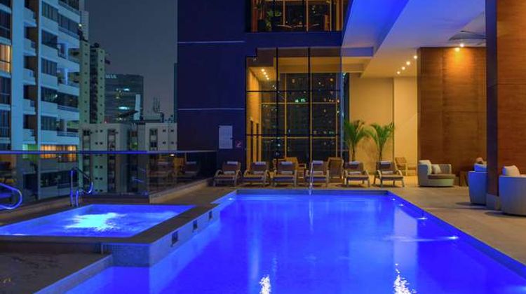 Waldorf Astoria Panama Pool