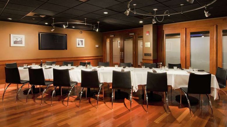 <b>Hilton Providence Downtown Restaurant</b>. Images powered by <a href="https://iceportal.shijigroup.com/" title="IcePortal" target="_blank">IcePortal</a>.