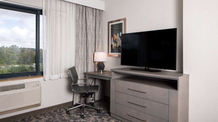 Embassy Suites Portland Maine Room