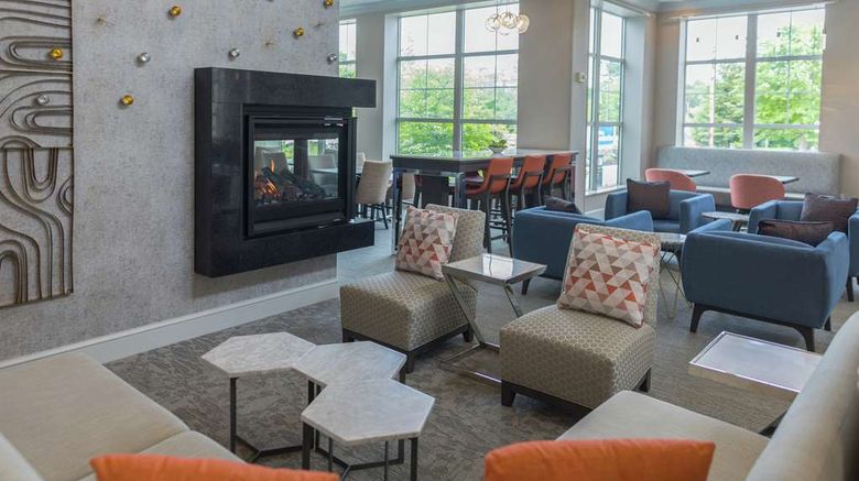 <b>Hilton Garden Inn Freeport Lobby</b>. Images powered by <a href="https://iceportal.shijigroup.com/" title="IcePortal" target="_blank">IcePortal</a>.