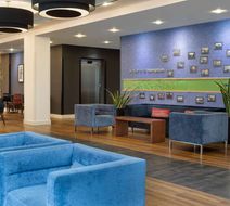 Hampton by Hilton York Lobby