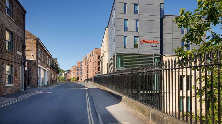 Hampton by Hilton York Exterior