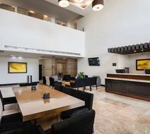 DoubleTree by Hilton Queretaro Lobby