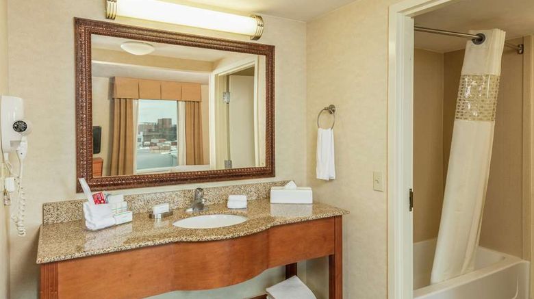 <b>Hampton Inn Hilton Queretaro Tecnologic Room</b>. Images powered by <a href="https://iceportal.shijigroup.com/" title="IcePortal" target="_blank">IcePortal</a>.