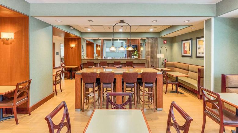 <b>Hampton Inn Hilton Queretaro Tecnologic Restaurant</b>. Images powered by <a href="https://iceportal.shijigroup.com/" title="IcePortal" target="_blank">IcePortal</a>.