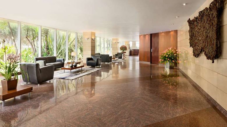 <b>Hilton Colon Quito Lobby</b>. Images powered by <a href="https://iceportal.shijigroup.com/" title="IcePortal" target="_blank">IcePortal</a>.