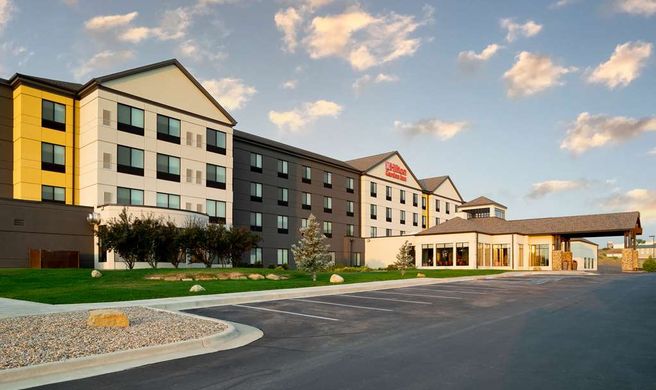 Hilton Garden Inn - Rapid City Exterior