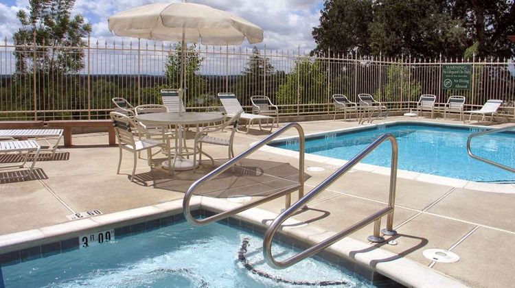 Hilton Garden Inn Redding Pool