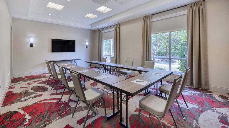 <b>DoubleTree by Hilton Raleigh-Cary Meeting</b>. Images powered by <a href="https://iceportal.shijigroup.com/" title="IcePortal" target="_blank">IcePortal</a>.