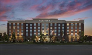 DoubleTree by Hilton Raleigh-Cary