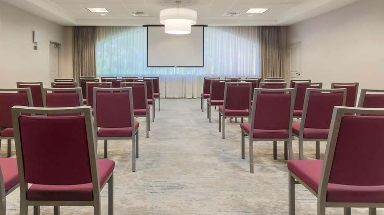 <b>Hilton Garden Inn Raleigh-Durham RTP Meeting</b>. Images powered by <a href="https://iceportal.shijigroup.com/" title="IcePortal" target="_blank">IcePortal</a>.