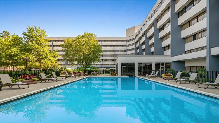 DoubleTree Suites by Hilton Durham Pool