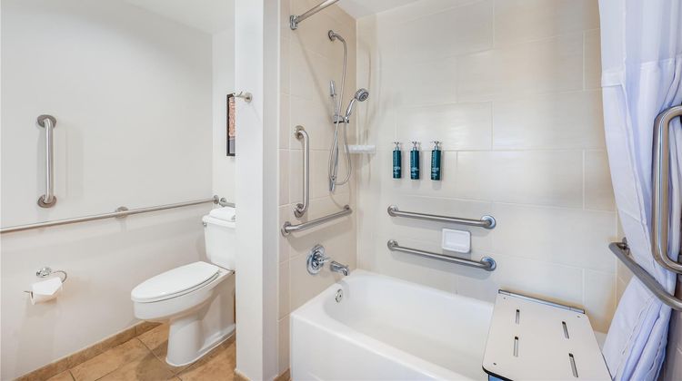 DoubleTree Suites by Hilton Durham Room