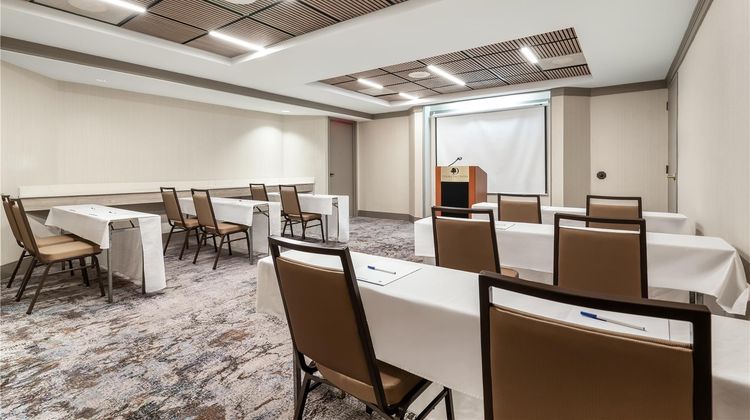 DoubleTree Suites by Hilton Durham Meeting