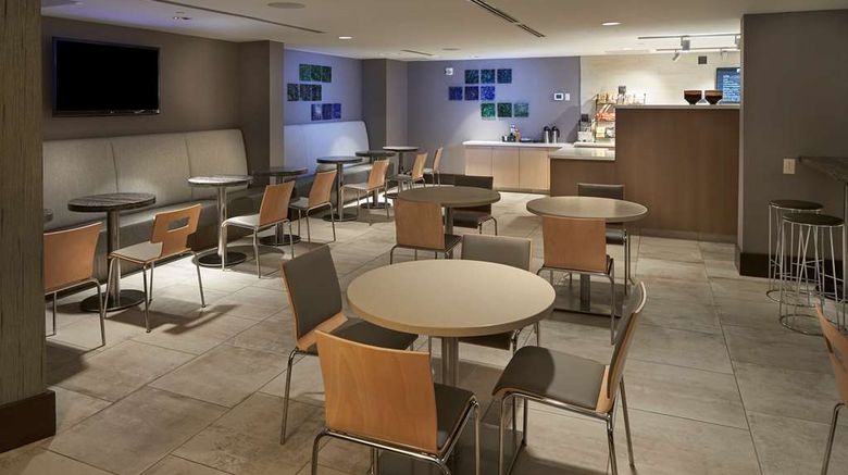 <b>Hilton Raleigh North Hills Restaurant</b>. Images powered by <a href="https://iceportal.shijigroup.com/" title="IcePortal" target="_blank">IcePortal</a>.