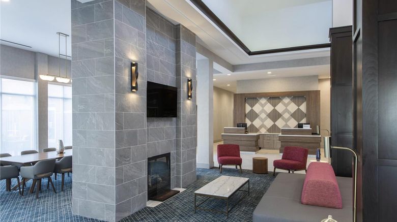 <b>Hilton Garden Inn Raleigh Cary Lobby</b>. Images powered by <a href="https://iceportal.shijigroup.com/" title="IcePortal" target="_blank">IcePortal</a>.