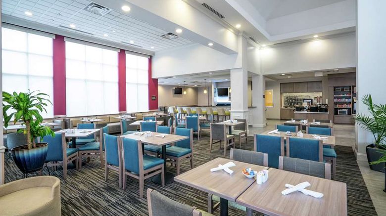 <b>Hilton Garden Inn Richmond Airport Restaurant</b>. Images powered by <a href="https://iceportal.shijigroup.com/" title="IcePortal" target="_blank">IcePortal</a>.