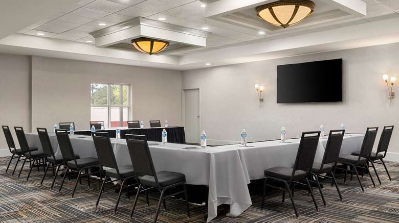 <b>Homewood Suites Richmond Airport Spa</b>. Images powered by <a href="https://iceportal.shijigroup.com/" title="IcePortal" target="_blank">IcePortal</a>.