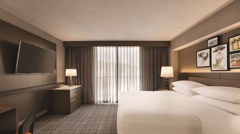 <b>Embassy Suites by Hilton Richmond Room</b>. Images powered by <a href="https://iceportal.shijigroup.com/" title="IcePortal" target="_blank">IcePortal</a>.
