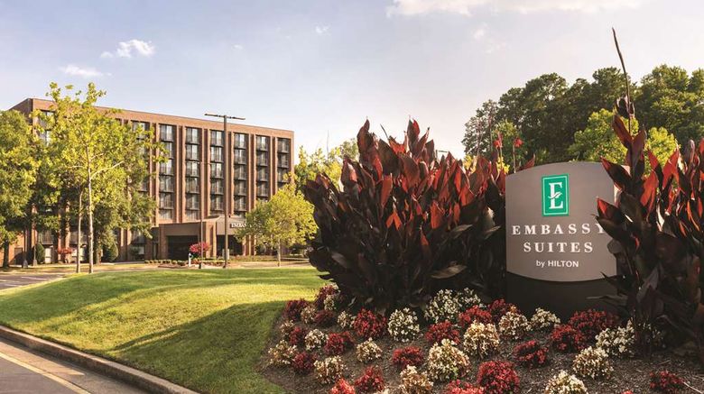 <b>Embassy Suites by Hilton Richmond Exterior</b>. Images powered by <a href="https://iceportal.shijigroup.com/" title="IcePortal" target="_blank">IcePortal</a>.