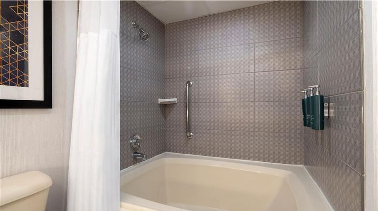 DoubleTree by Hilton Richmond Midlothian Room