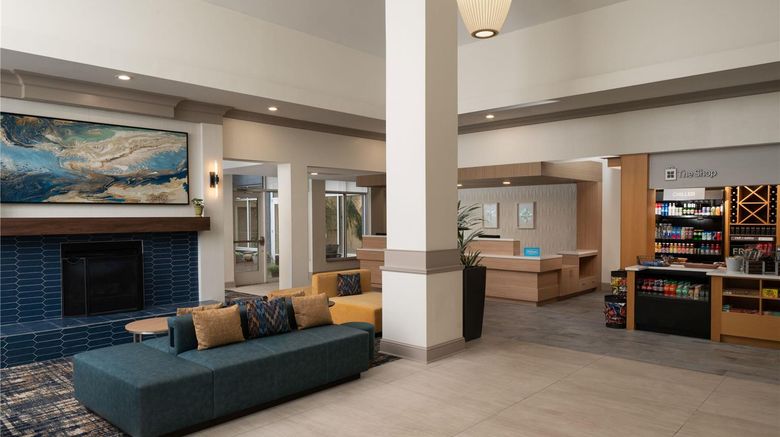 <b>Hilton Garden Inn Southpark Lobby</b>. Images powered by <a href="https://iceportal.shijigroup.com/" title="IcePortal" target="_blank">IcePortal</a>.