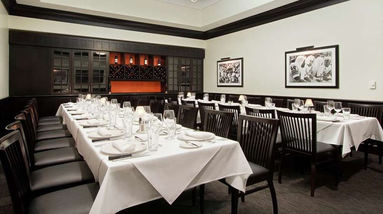 <b>Hilton Richmond Hotel & Spa/Short Pump Restaurant</b>. Images powered by <a href="https://iceportal.shijigroup.com/" title="IcePortal" target="_blank">IcePortal</a>.