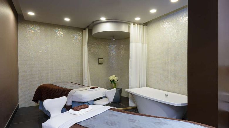 <b>Hilton Richmond Hotel & Spa/Short Pump Spa</b>. Images powered by <a href="https://iceportal.shijigroup.com/" title="IcePortal" target="_blank">IcePortal</a>.
