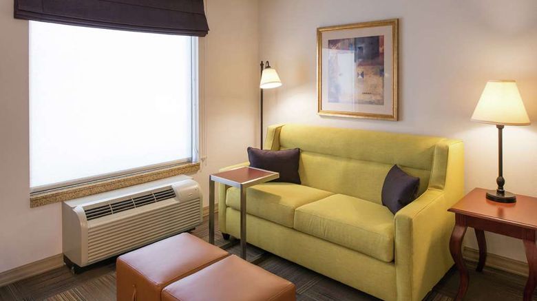 <b>Hampton Inn & Suites Rifle Room</b>. Images powered by <a href="https://iceportal.shijigroup.com/" title="IcePortal" target="_blank">IcePortal</a>.