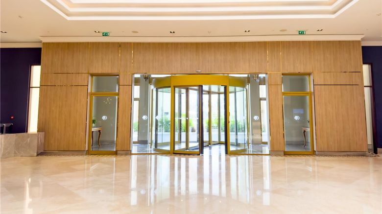 <b>DoubleTree by Hilton Resort & Spa Marjan Lobby</b>. Images powered by <a href="https://iceportal.shijigroup.com/" title="IcePortal" target="_blank">IcePortal</a>.