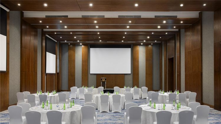 DoubleTree by Hilton Resort & Spa Marjan Restaurant