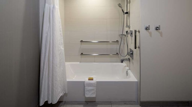 DoubleTree by Hilton Hotel Bakersfield Room