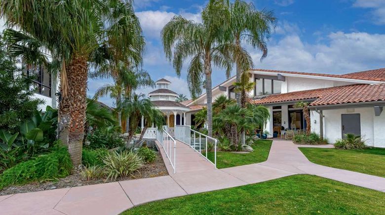 <b>DoubleTree by Hilton Hotel Bakersfield Exterior</b>. Images powered by <a href="https://iceportal.shijigroup.com/" title="IcePortal" target="_blank">IcePortal</a>.