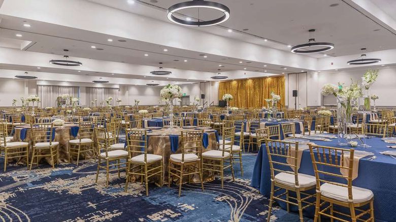 <b>DoubleTree by Hilton Hotel Bakersfield Meeting</b>. Images powered by <a href="https://iceportal.shijigroup.com/" title="IcePortal" target="_blank">IcePortal</a>.