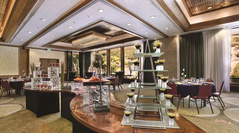 <b>Doubletree Hotel Durango Restaurant</b>. Images powered by <a href="https://iceportal.shijigroup.com/" title="IcePortal" target="_blank">IcePortal</a>.