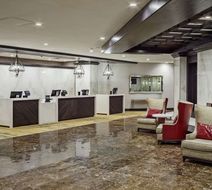 DoubleTree by Hilton Hotel Denver Lobby