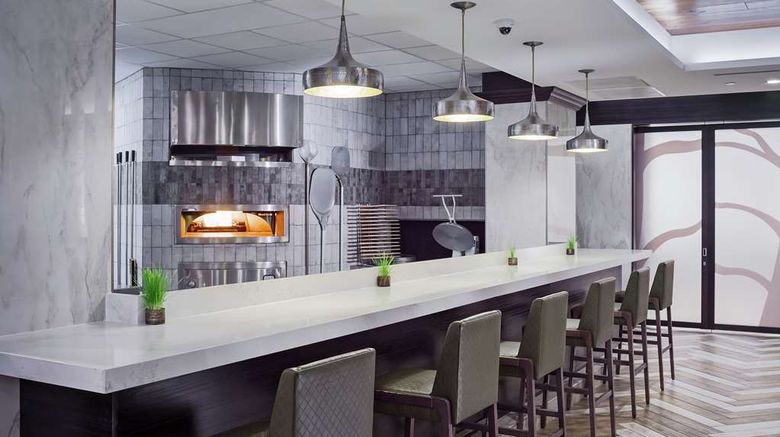 <b>DoubleTree by Hilton Hotel Denver Restaurant</b>. Images powered by <a href="https://iceportal.shijigroup.com/" title="IcePortal" target="_blank">IcePortal</a>.
