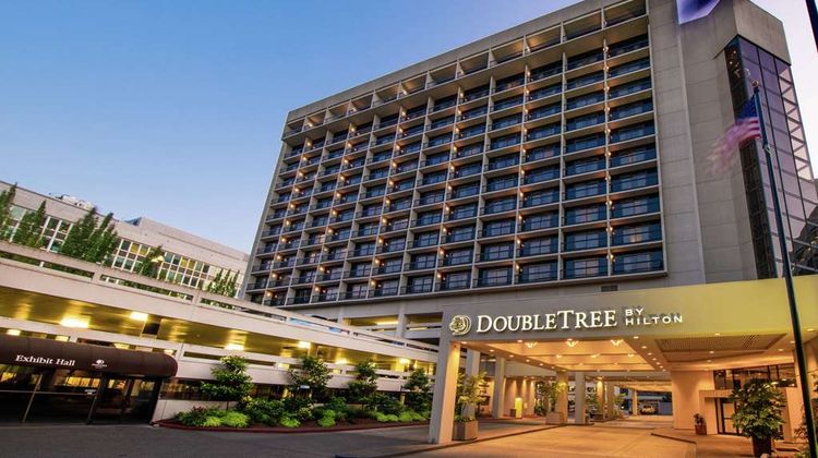Doubletree by Hilton Portland Exterior