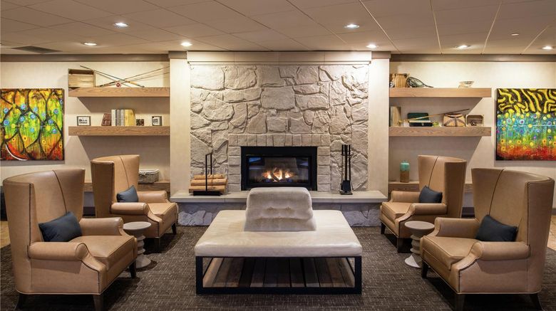<b>Edgewater Missoula, Tapestry Collection Lobby</b>. Images powered by <a href="https://iceportal.shijigroup.com/" title="IcePortal" target="_blank">IcePortal</a>.