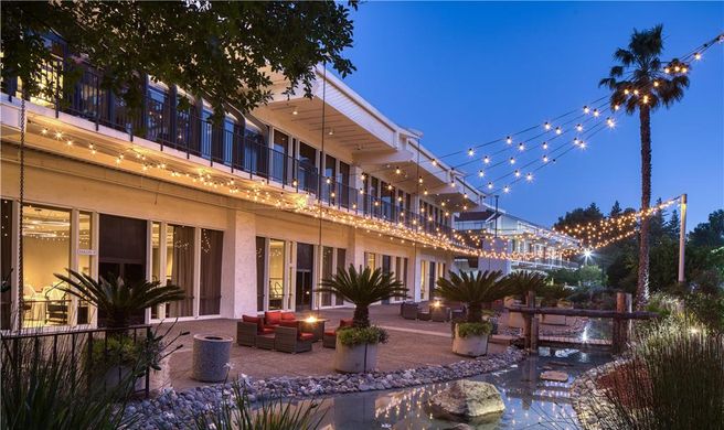 DoubleTree by Hilton Sacramento Exterior
