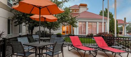 Hilton Garden Inn Reno Exterior