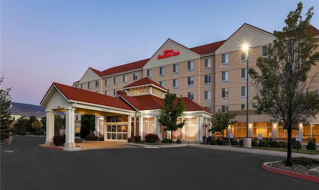 Hilton Garden Inn Reno Exterior
