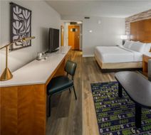 DoubleTree by Hilton Hotel Rochester Room