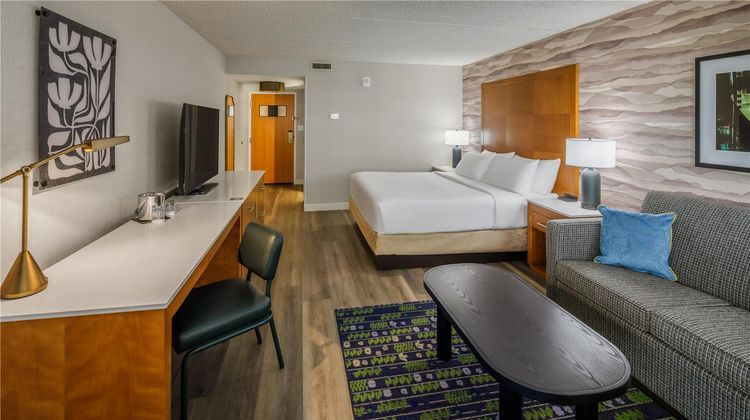 DoubleTree by Hilton Hotel Rochester Room