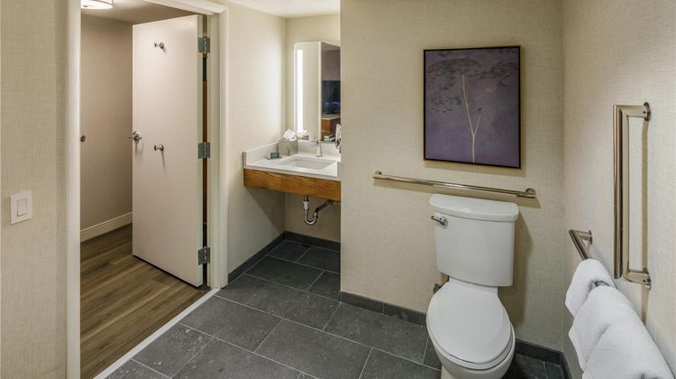 DoubleTree by Hilton Hotel Rochester Room