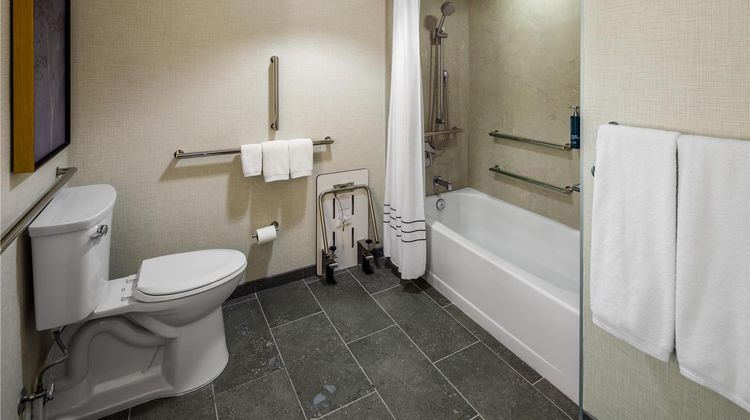 DoubleTree by Hilton Hotel Rochester Room