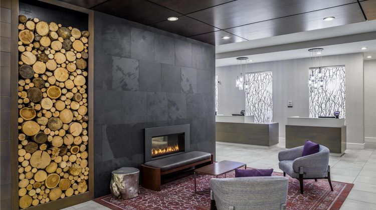 DoubleTree by Hilton Hotel Rochester Lobby