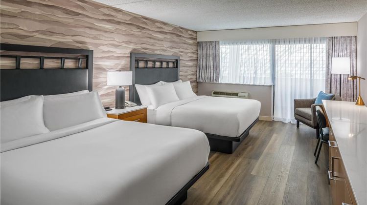 DoubleTree by Hilton Hotel Rochester Room