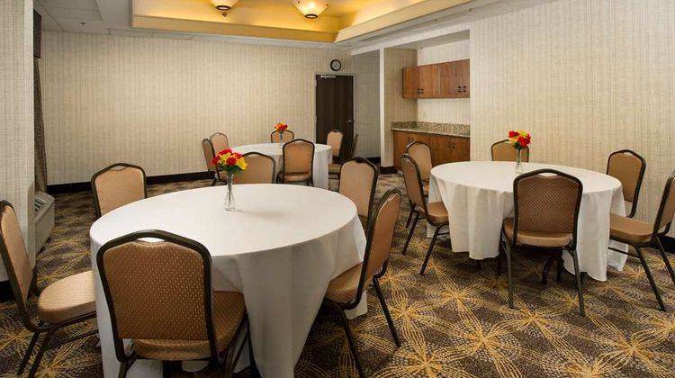 Hampton Inn Rochester-North Meeting