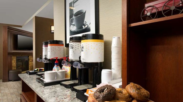 Hampton Inn Rochester-North Lobby
